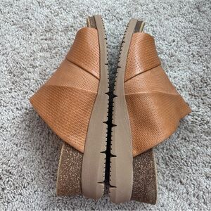 Comfortiva Women's Brown Wedge Sandals